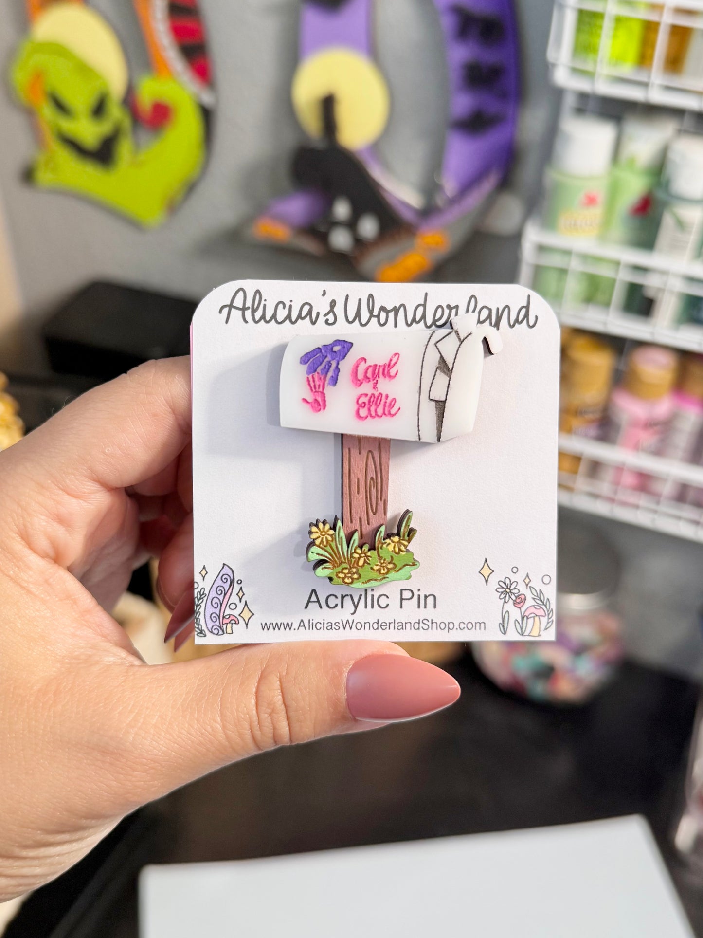 Mailbox Pin or Magnet