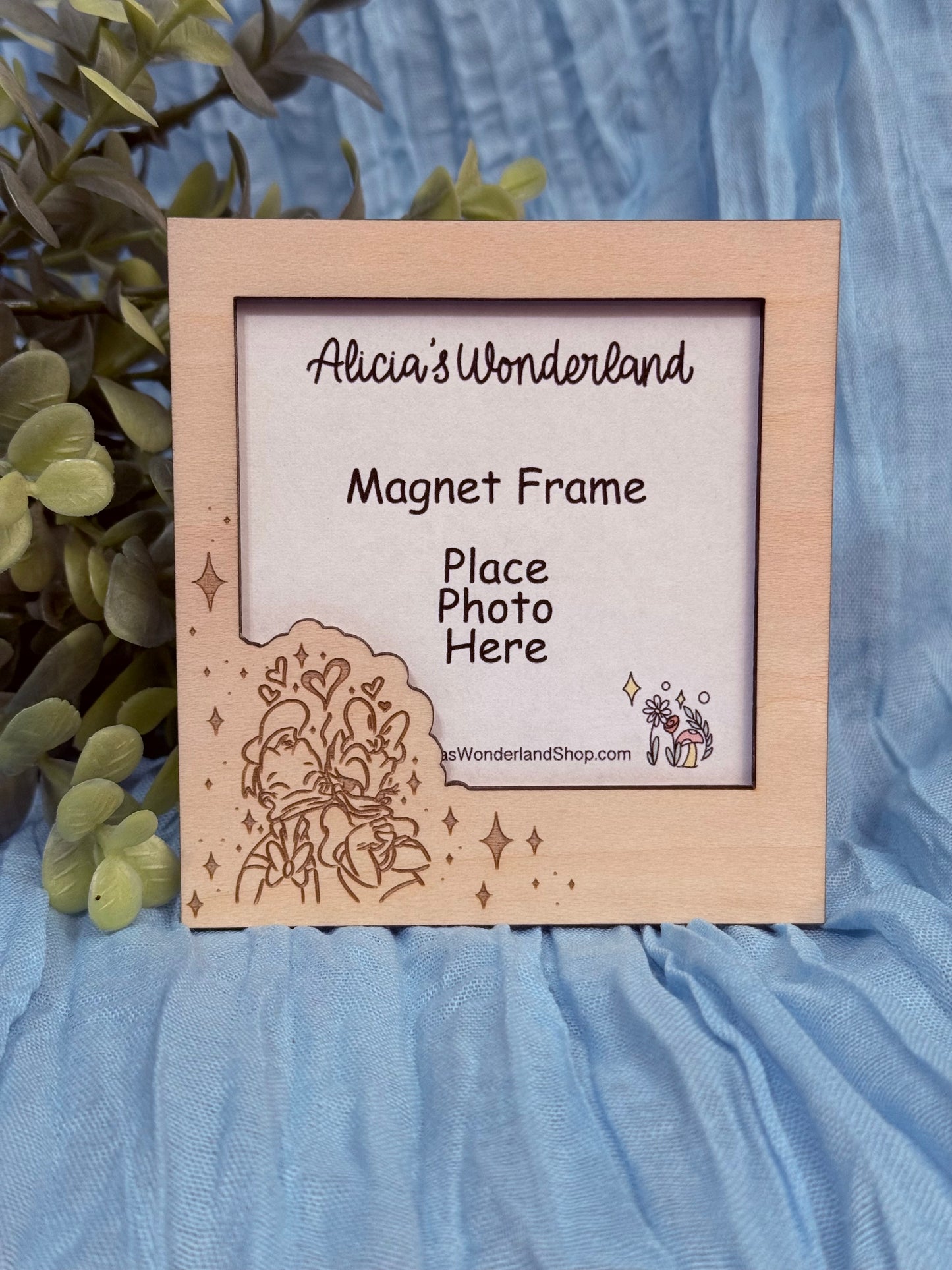 In Love Magnet Frame