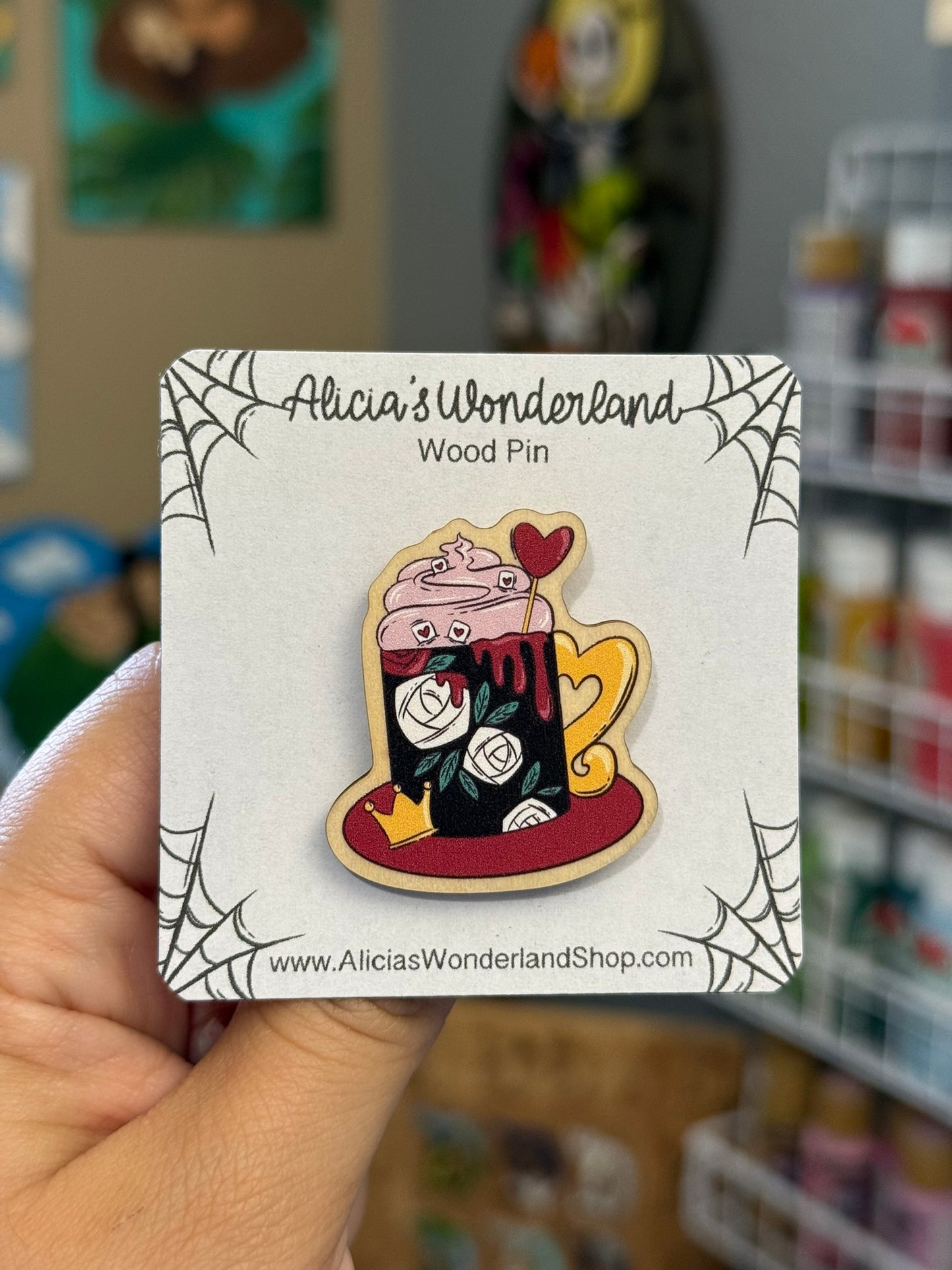 Queen of Hearts Mug Pin