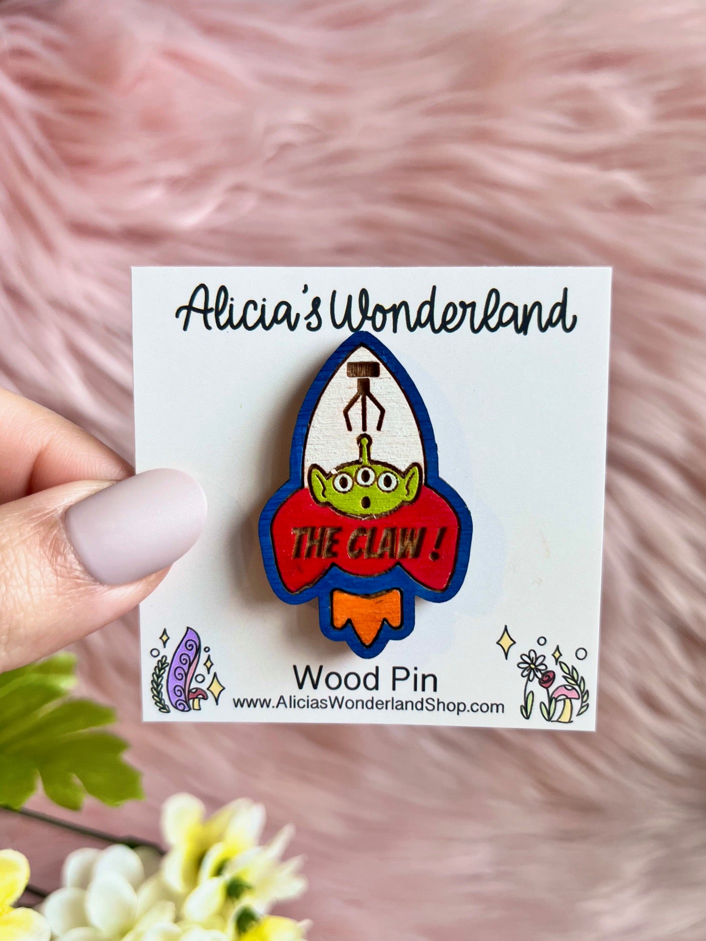 The Claw Mini Wood Pin