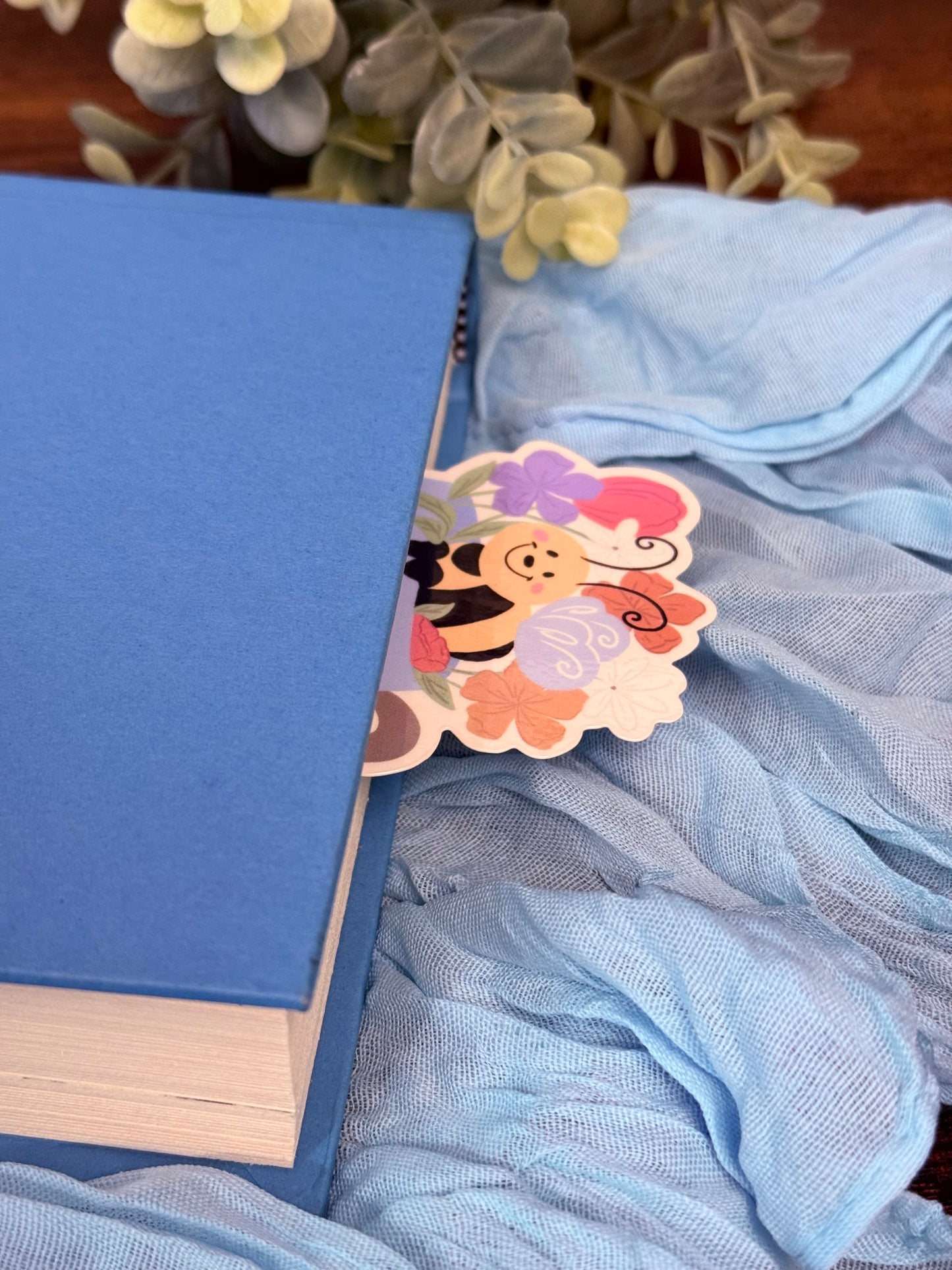 HoneyBee’s Teacup Bookmark | Teacup Buddies
