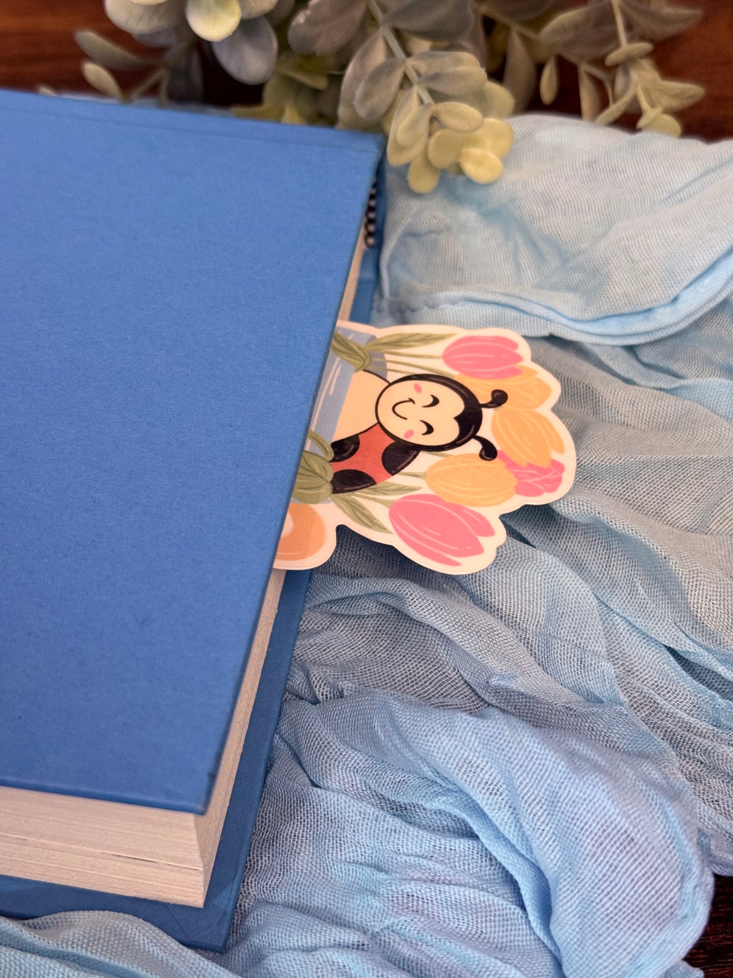 Lucky Ladybug Teacup Bookmark | Teacup Buddies